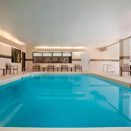 Courtyard By Marriott Springfield Hotel