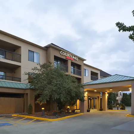 Courtyard By Marriott Springfield