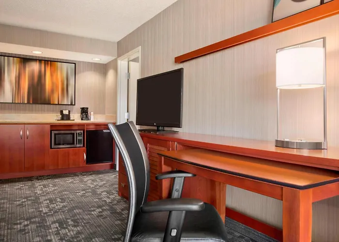 Hotel Courtyard By Marriott Springfield