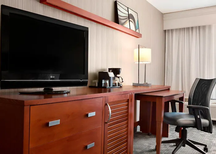 Hotel Courtyard By Marriott Springfield