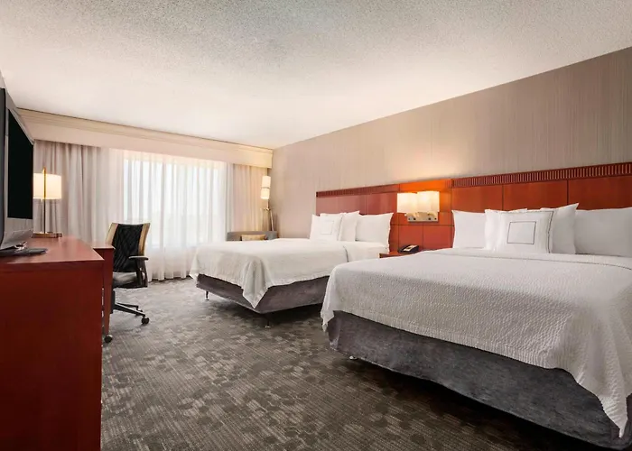 Courtyard By Marriott Springfield
