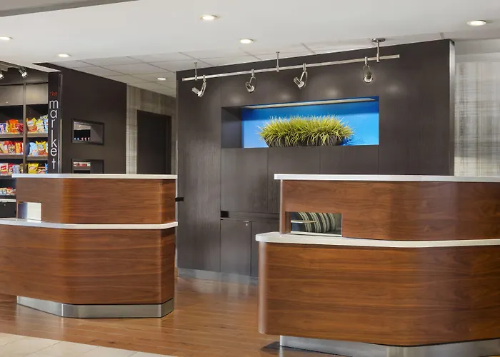 Courtyard By Marriott Hotel