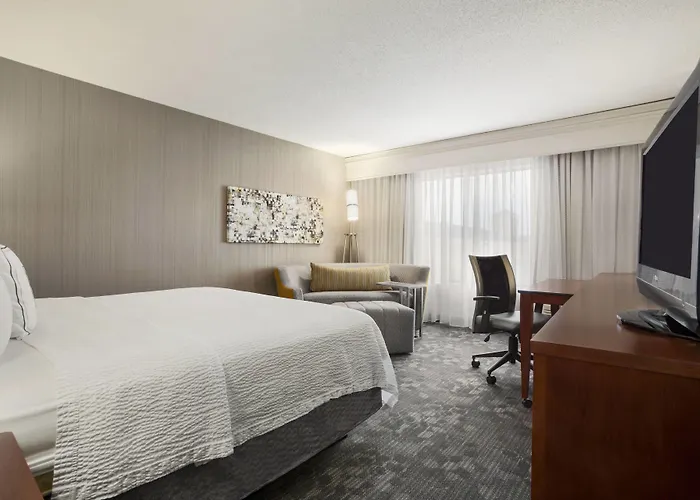 Hotel Courtyard By Marriott 3*