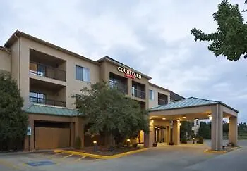 Courtyard By Marriott