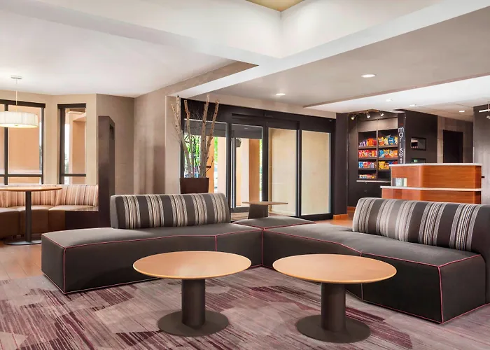 Courtyard By Marriott