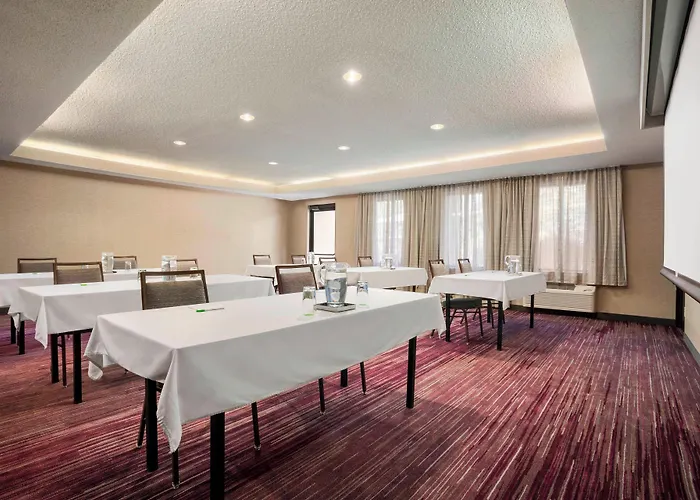 Courtyard By Marriott 3* Springfield