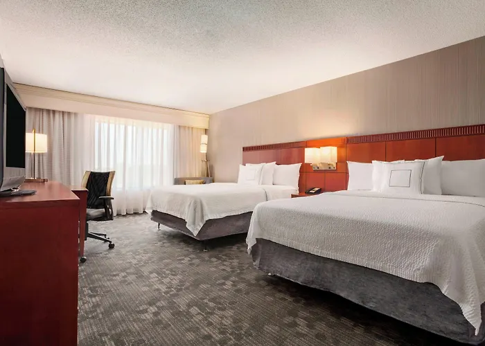 Hotel Courtyard By Marriott 3*