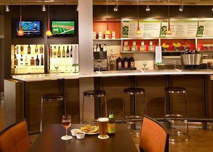 Courtyard By Marriott Hotel Springfield